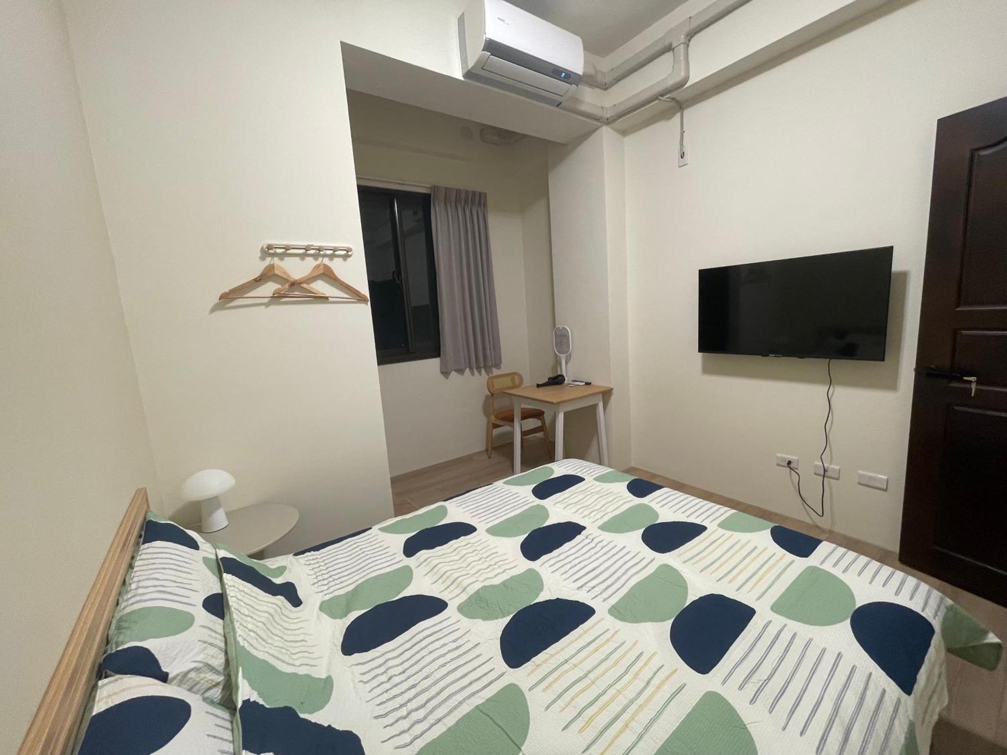 Hello Guesthouse 鹿港鎮 エクステリア 写真